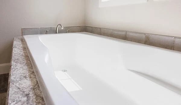 Freedom 3276518 bathroom home features
