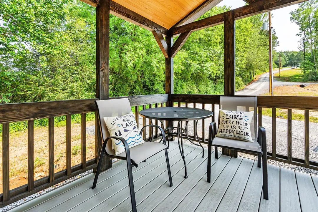 Whispering pines | 4b 100 exterior home features