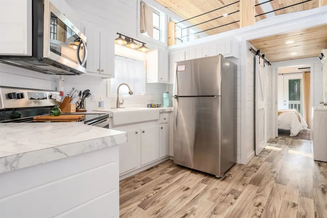 River stone | 4b 115 kitchen home features