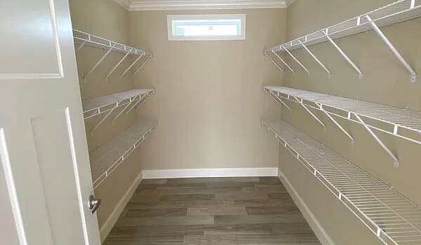 Freedom 3276527 interior home features