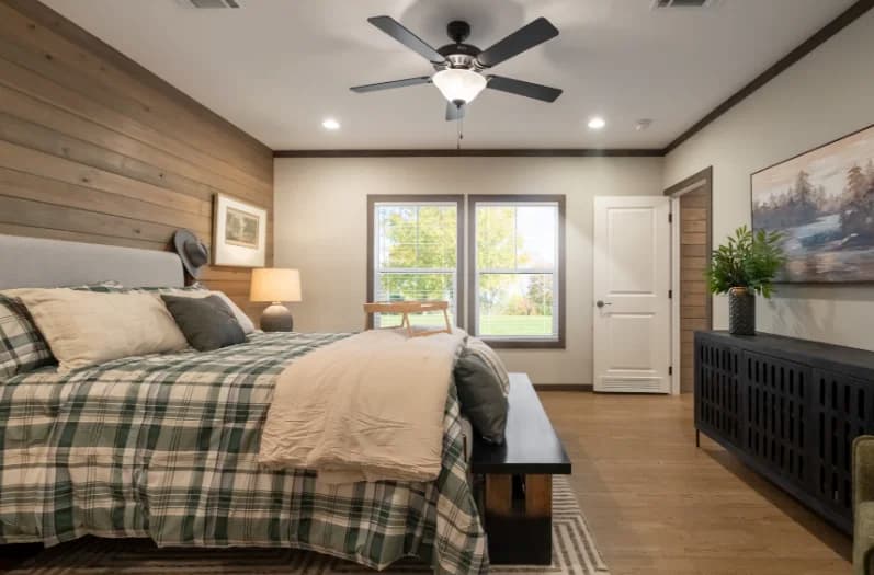 The keep bedroom home features