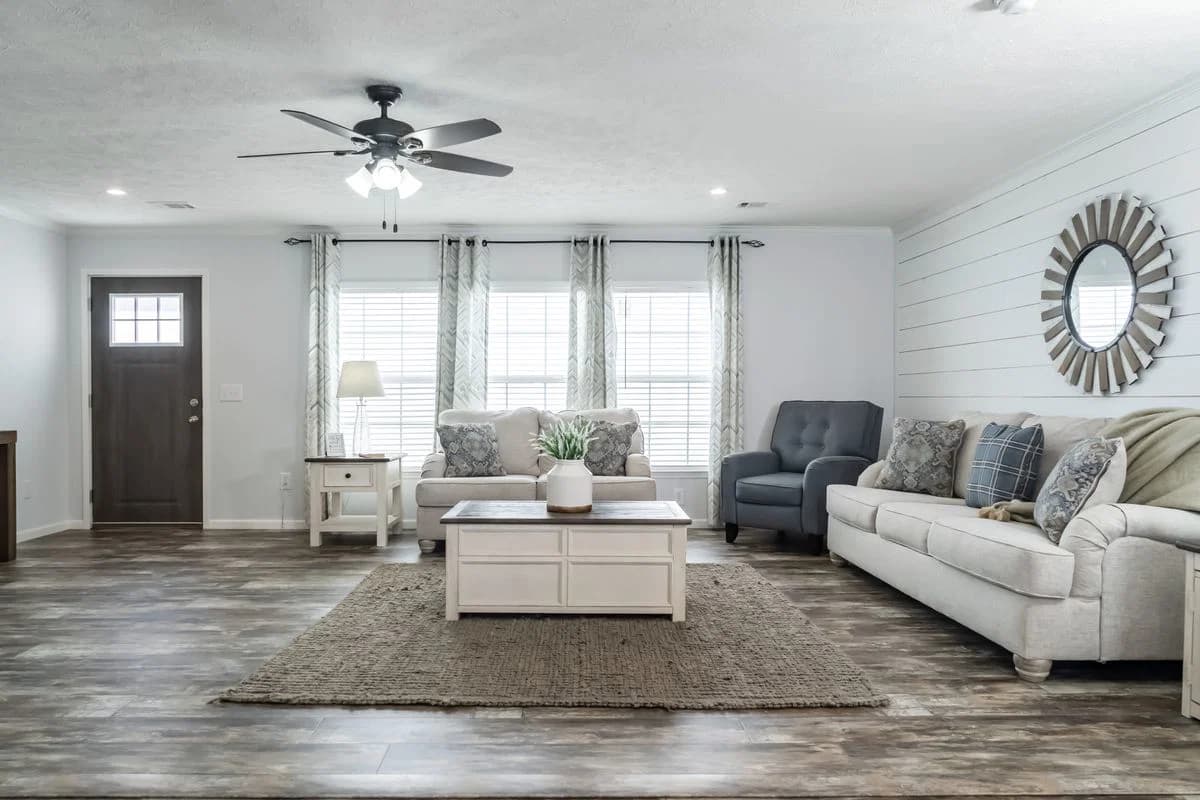 The leahy interior home features