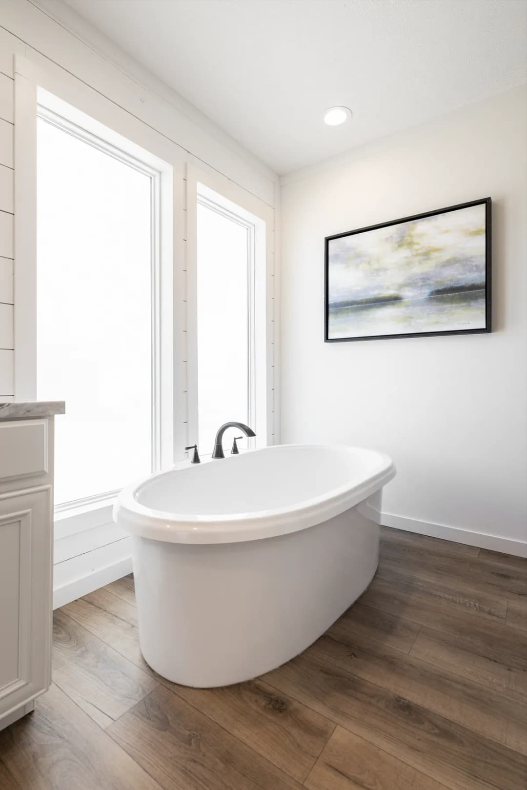 The anna fae bathroom home features