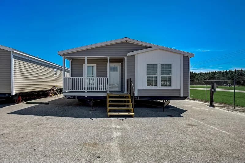 Champion community 2856443 elevation and exterior home features