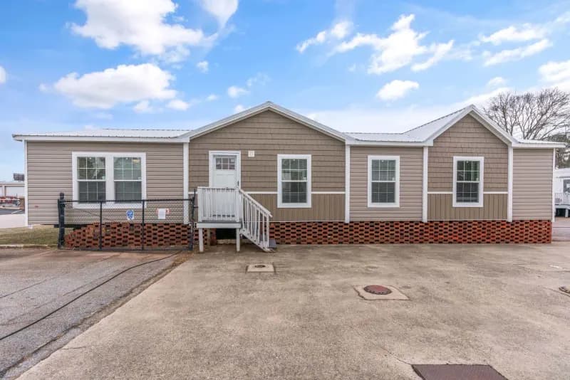 Waycross express hero and exterior home features