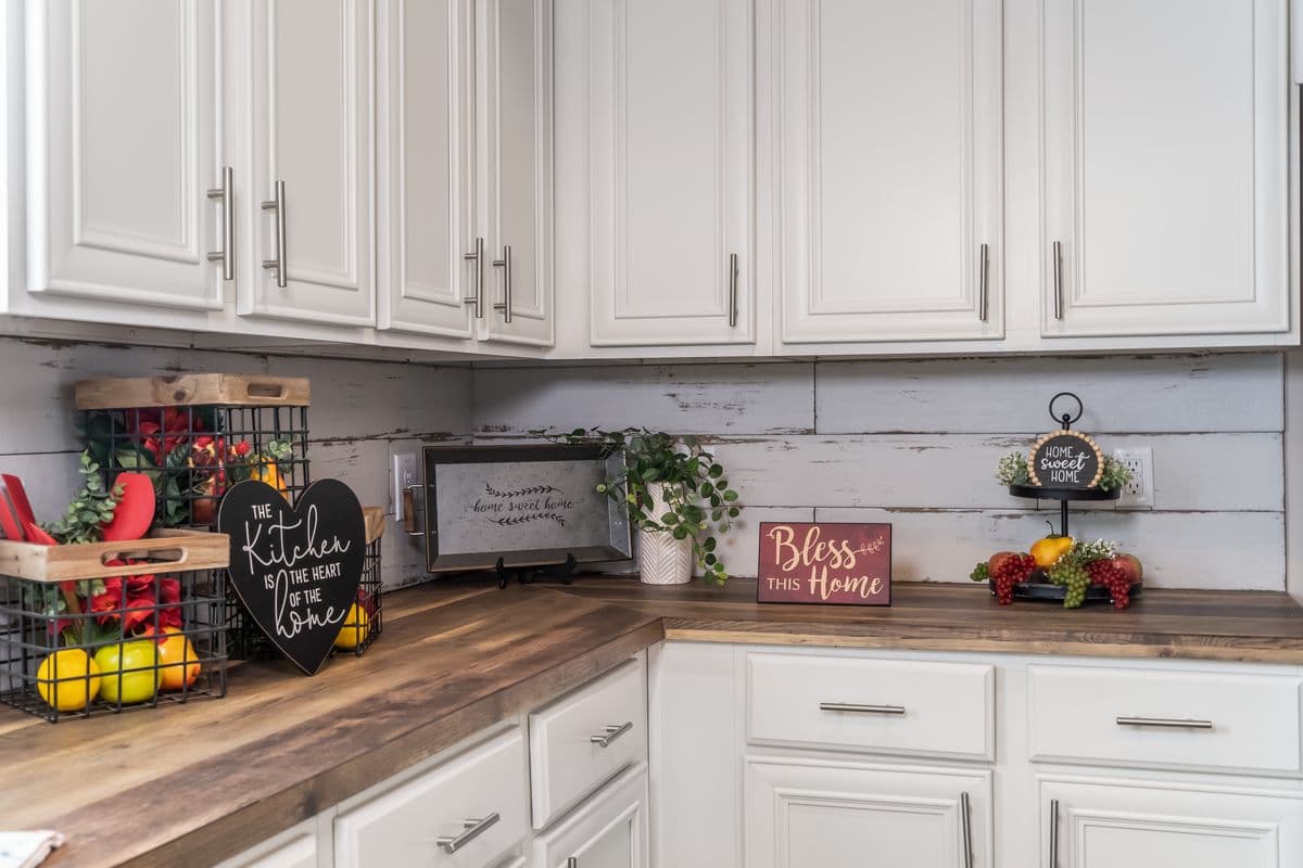 The tyra ii kitchen home features