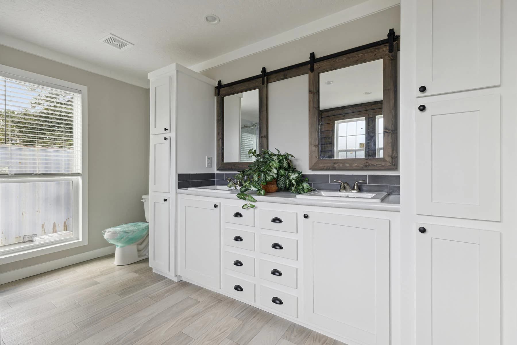 Liberty bathroom home features
