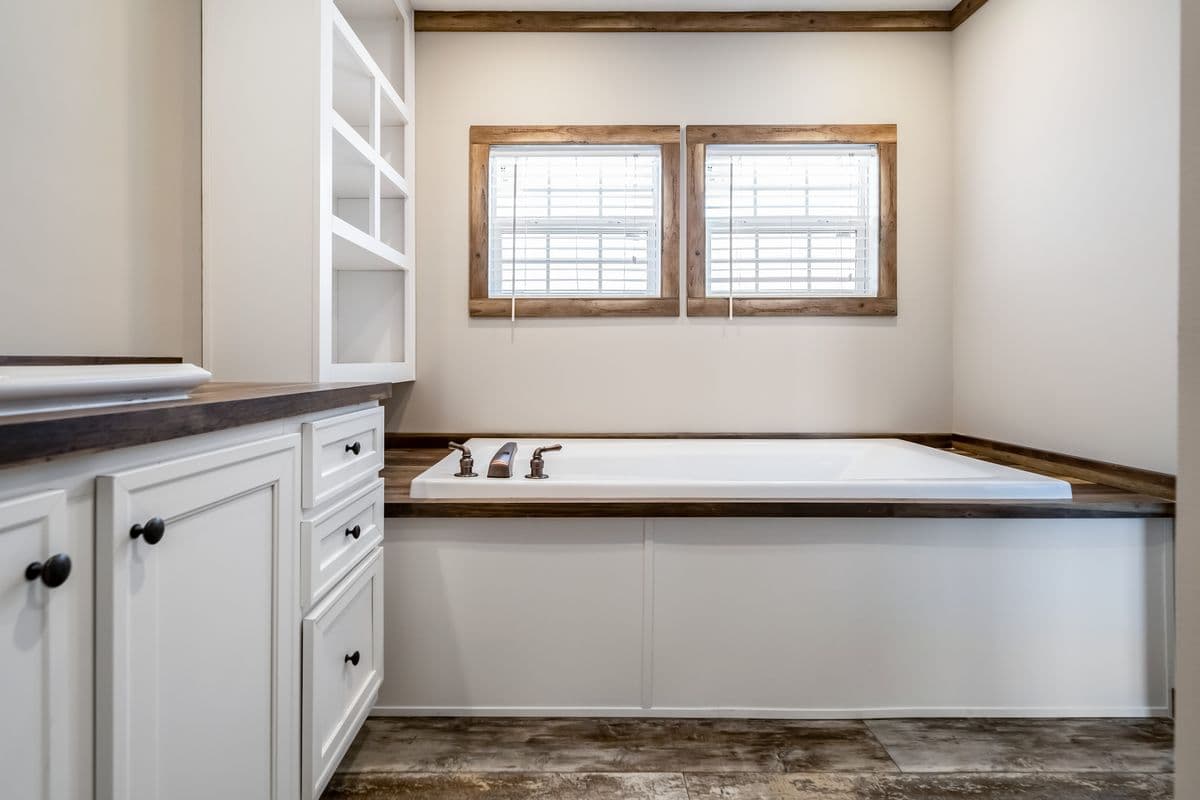 The bobby jo bathroom home features