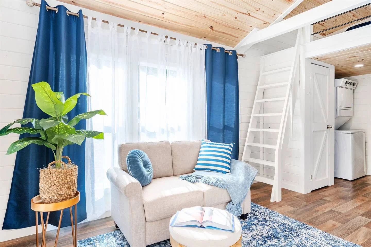 Blue lagoon | 4b 103 hybrid interior home features