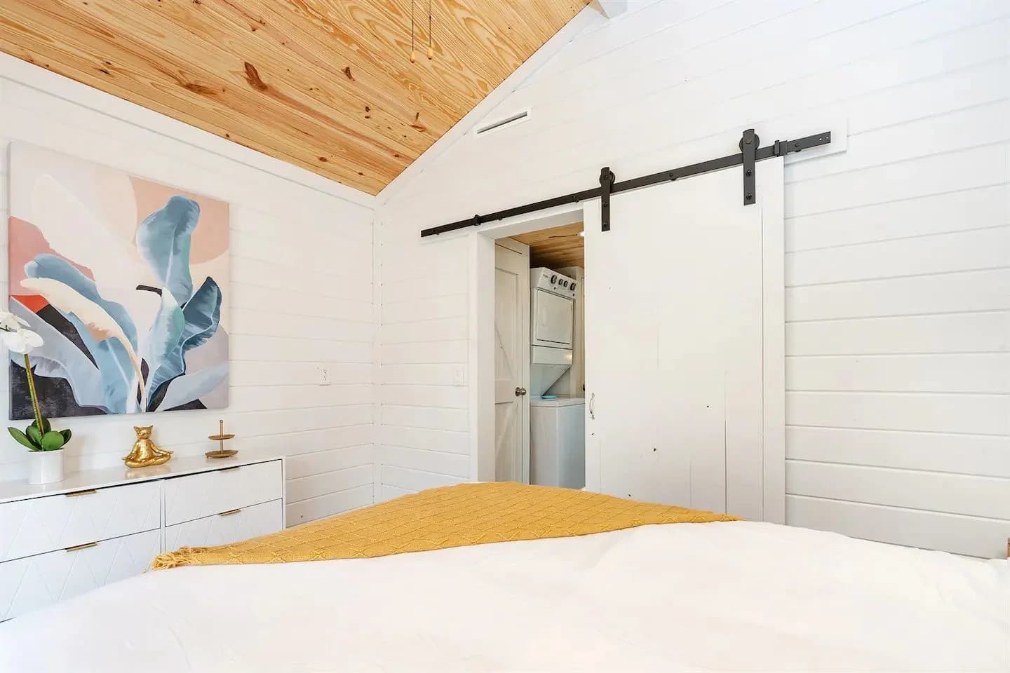 River stone | 4b 115 bedroom home features